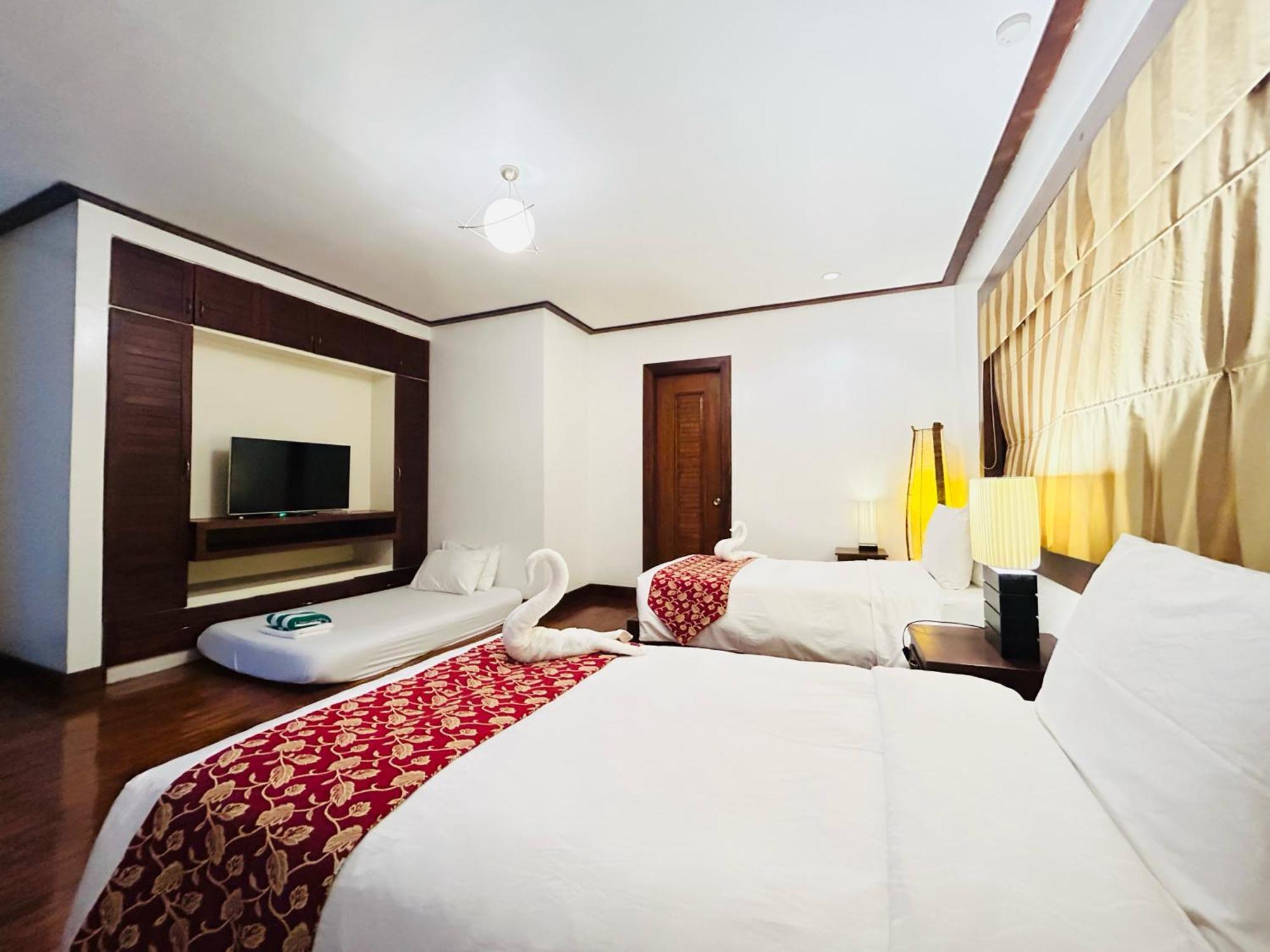 OYO 237 Sheridan Boutique Resort Oton Extérieur photo