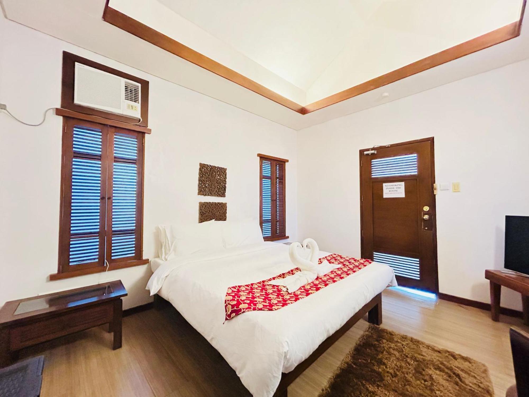 OYO 237 Sheridan Boutique Resort Oton Extérieur photo