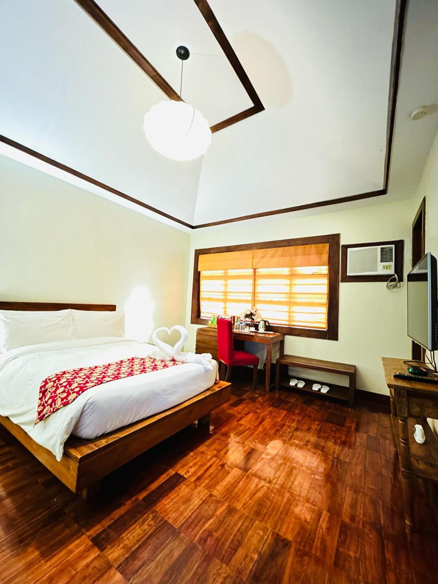 OYO 237 Sheridan Boutique Resort Oton Extérieur photo