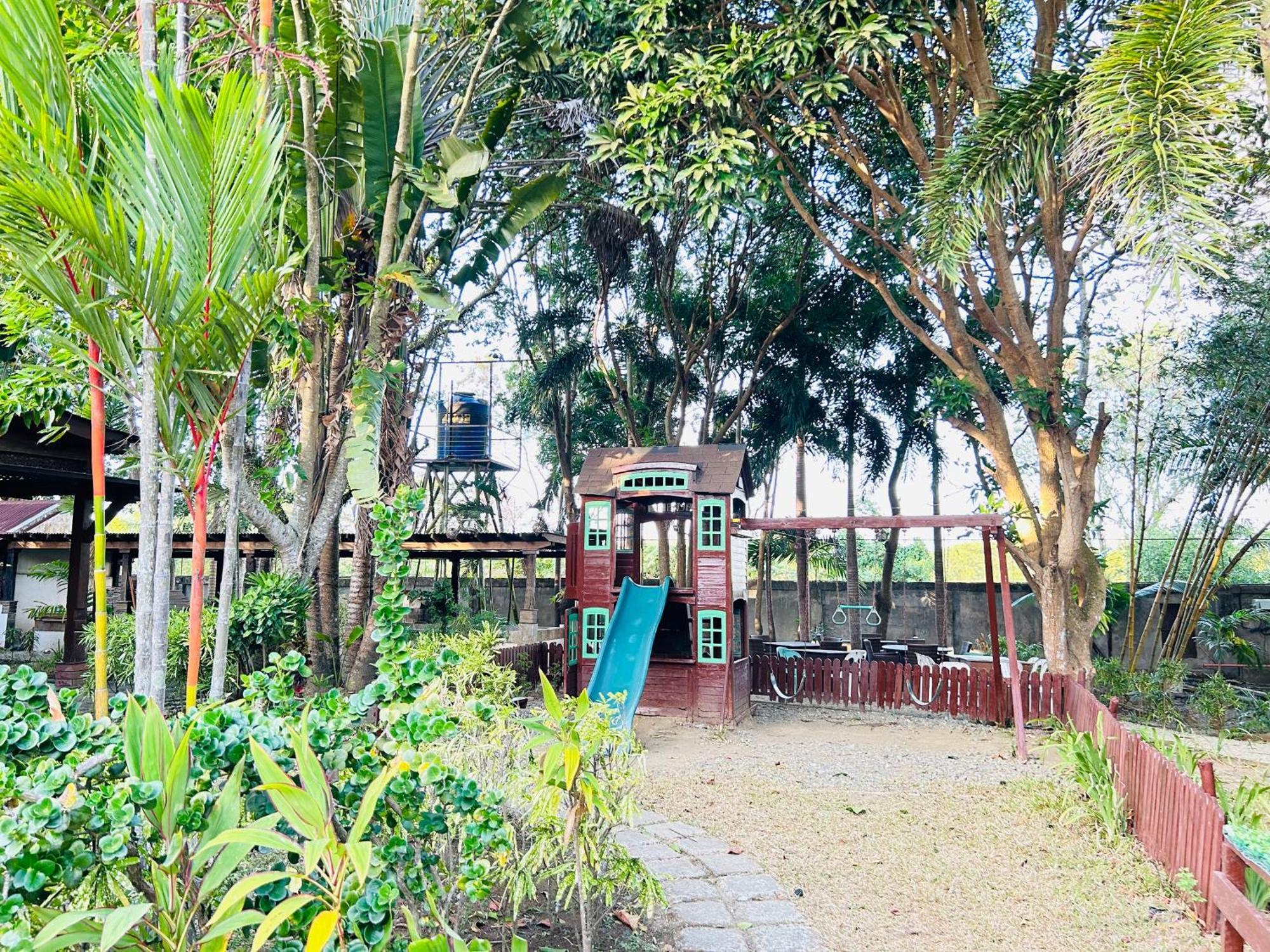 OYO 237 Sheridan Boutique Resort Oton Extérieur photo