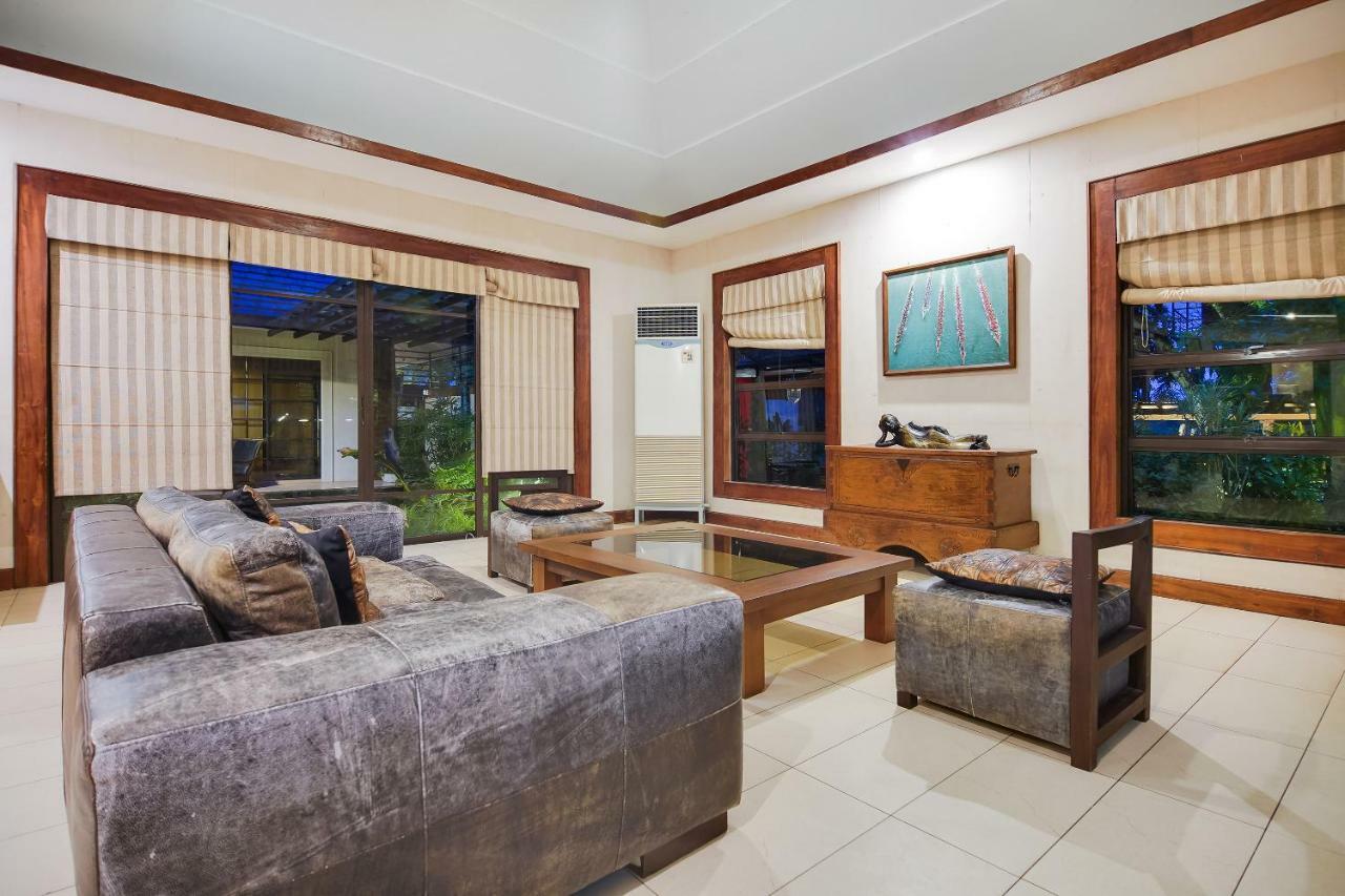 OYO 237 Sheridan Boutique Resort Oton Extérieur photo