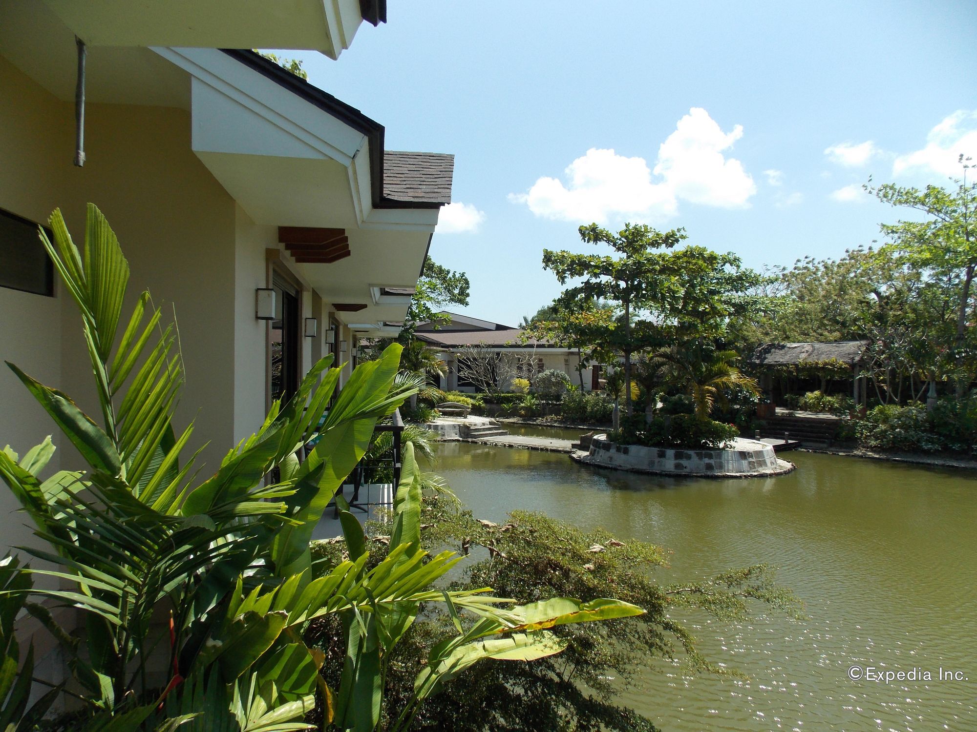 OYO 237 Sheridan Boutique Resort Oton Extérieur photo